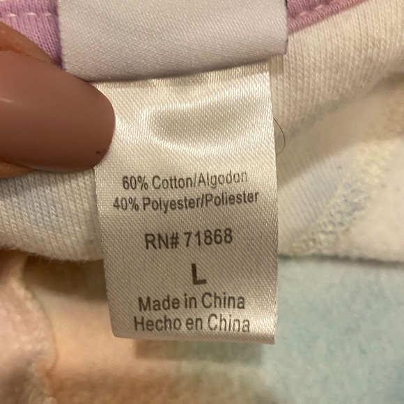 5/$50 Peanuts Tie-Dye Cropped Sweatshirt with Snoopy and Woodstock Size Large - Picture 7 of 10